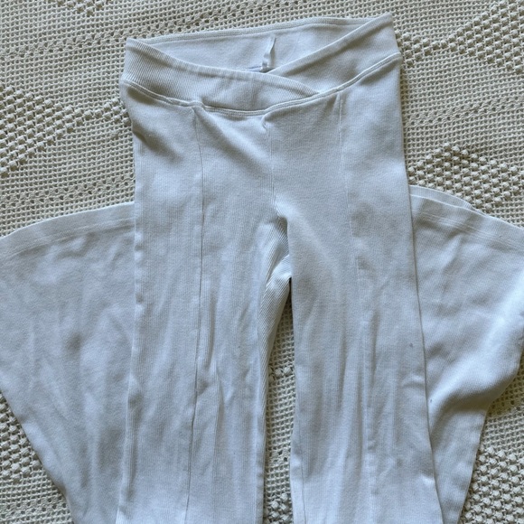 UO Out From Under Lola V-Front Lounge Pant - Picture 4 of 6